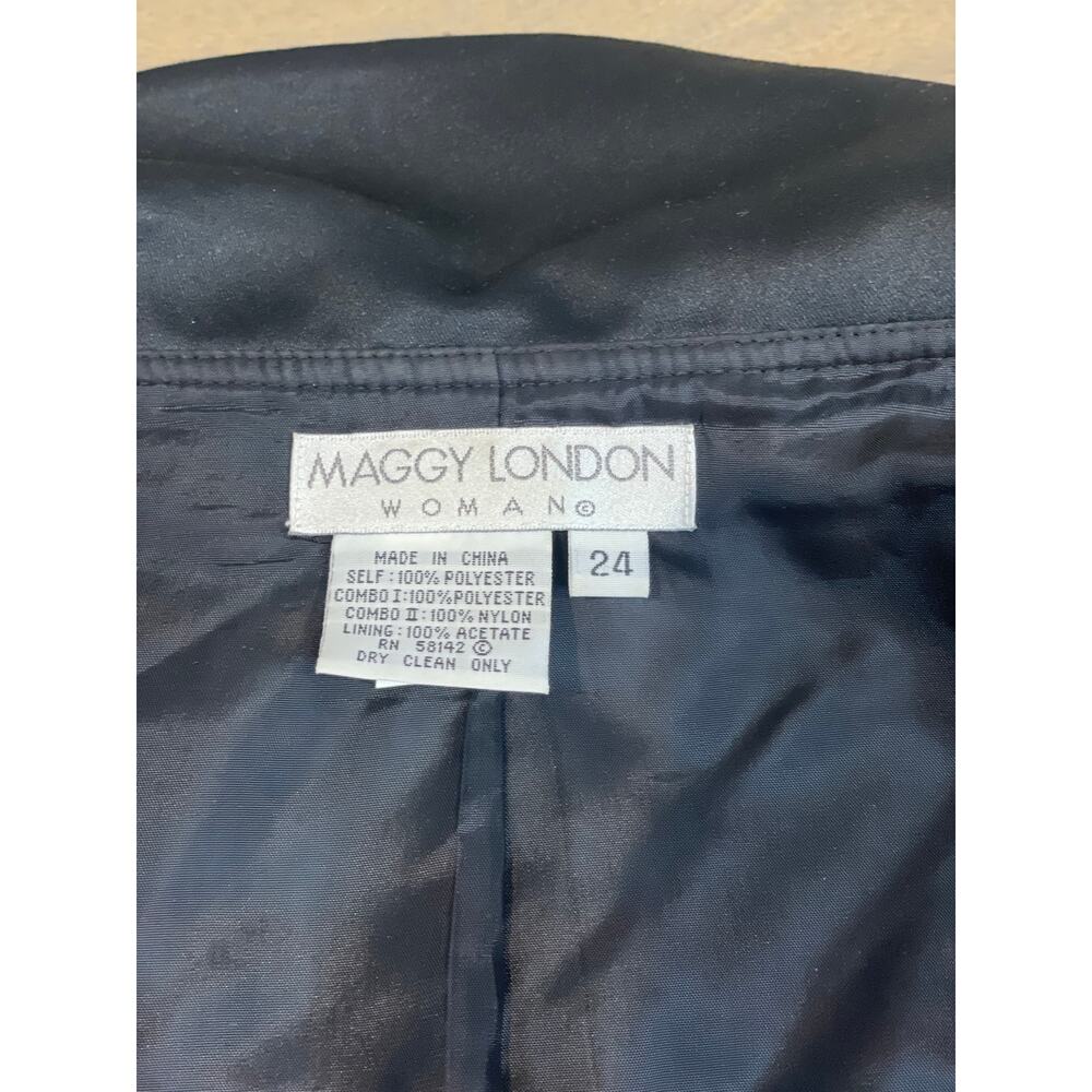 Maggy London Skirt Suit Size 24 Black Chiffon Trim Scalloped Hem Lined - Picture 2 of 13